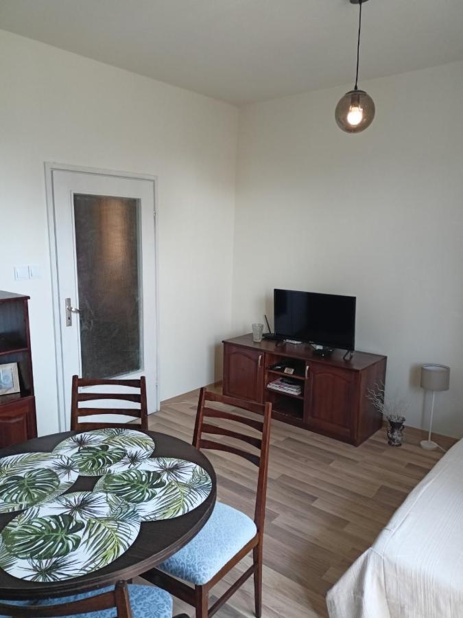Welcome To Daisy Sunny Place! Apartment Varna Ngoại thất bức ảnh